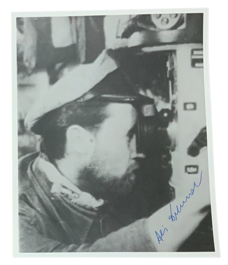 WWII German Peter Erich Cremer U-Boat Commander Knights Cross Signed Photo: Peter-Erich Cremer (25 March 1911-5 July 1992) was a German U-Boat commander during WWII. He was a recipient of the Knight’s Cross of the Iron Cross of Nazi Germany. Peter-Erich Cremer was born in M
