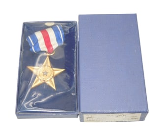 WWII US Army Silver Star Slot Brooch Medal in 1943 Philadelphia QM Box