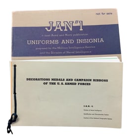 WWII 1945 Army / Navy Uniforms & Insignia Manual Germany Italy France Spain plus