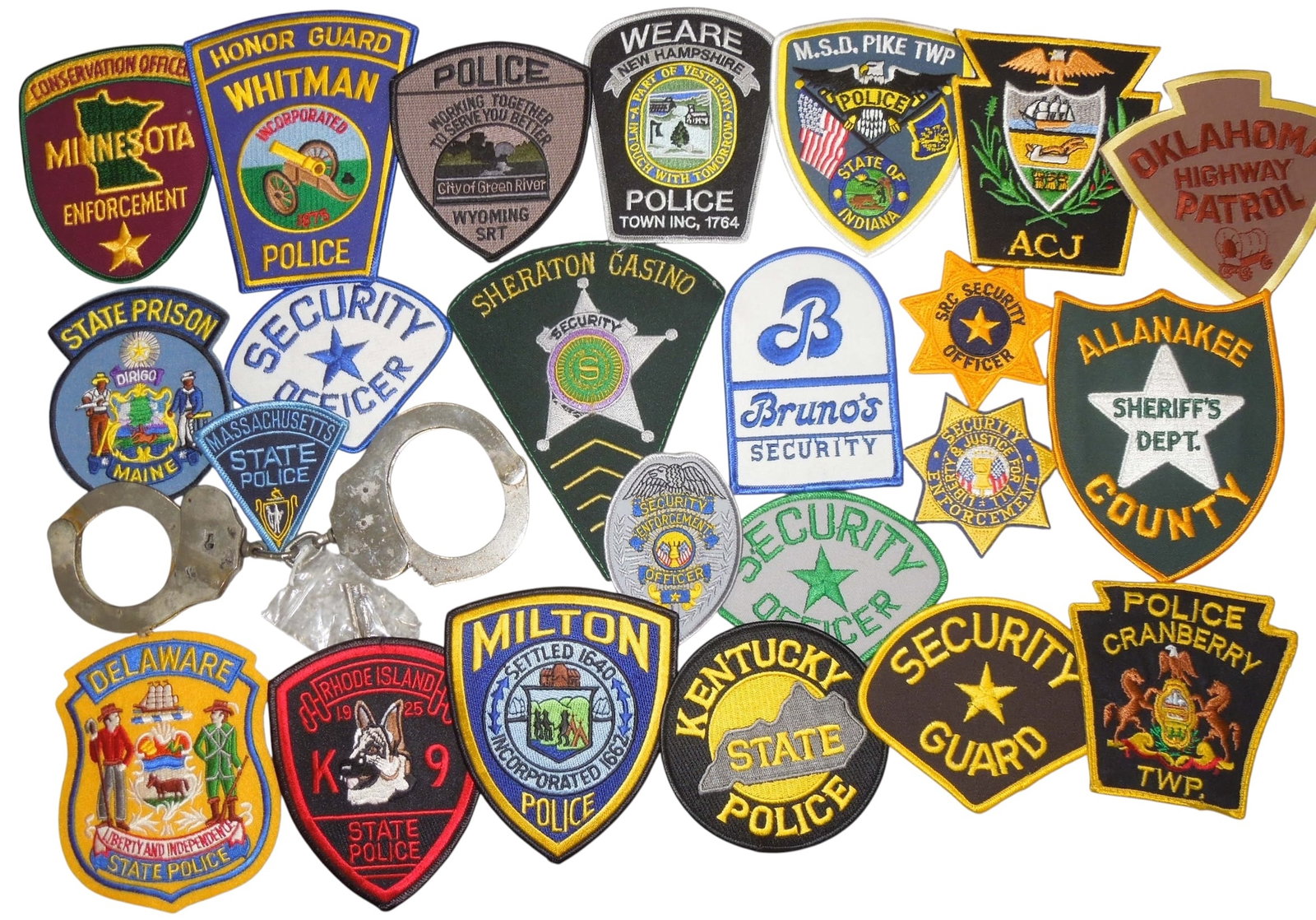 Lot Vintage Police & Security Patches & Handcuffs (1 of 6)