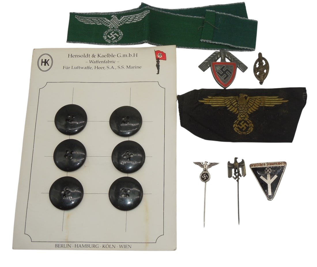 Lot WWII German Stick Pins Patches Eagles Buttons RAD Military: Lot of WWII era items as shown.