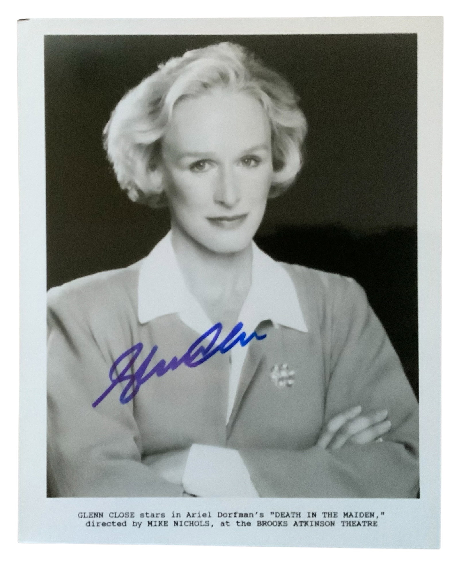 Actress Glenn Close Signed Auto Photo: Actress Glenn Close Signed Photo. This photo does not come with a Certificate of Authenticity (COA). The consignor was a long time collector of signed / autographed sports, political and entertainment