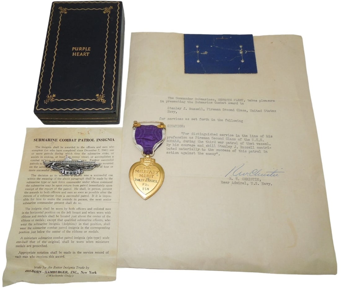 WWII USN Navy KIA Submarine USS Robalo Purple Heart Medal & Documents Group (1 of 9)