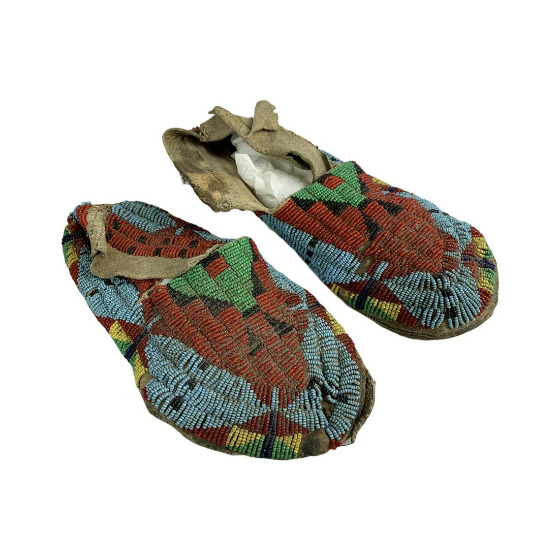 Early Plains 19th Century Full Beaded Moccasins (1 of 3)