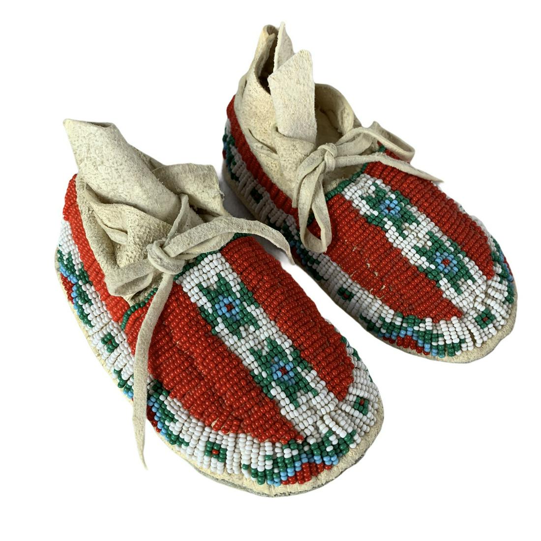 Pair of Full Beaded Uppers Childs Indian Moccasins (1 of 3)