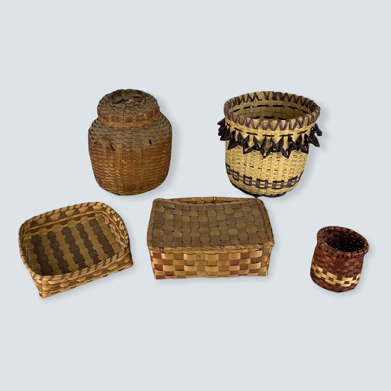 Lot of 5 Misc Woodlands Baskets (1 of 1)