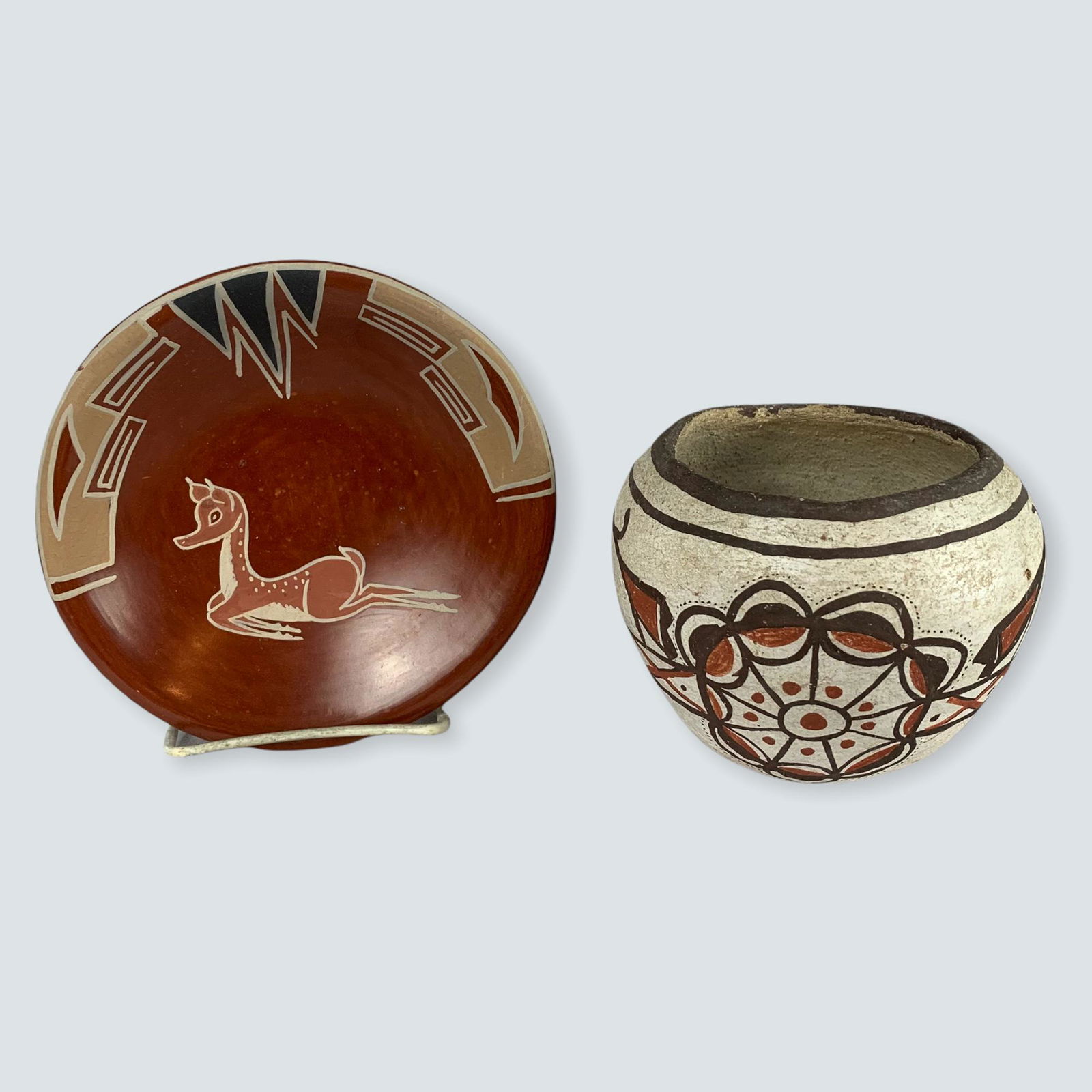 Zuni Pot with rare Tableta Design & Plate with Deer (1 of 2)