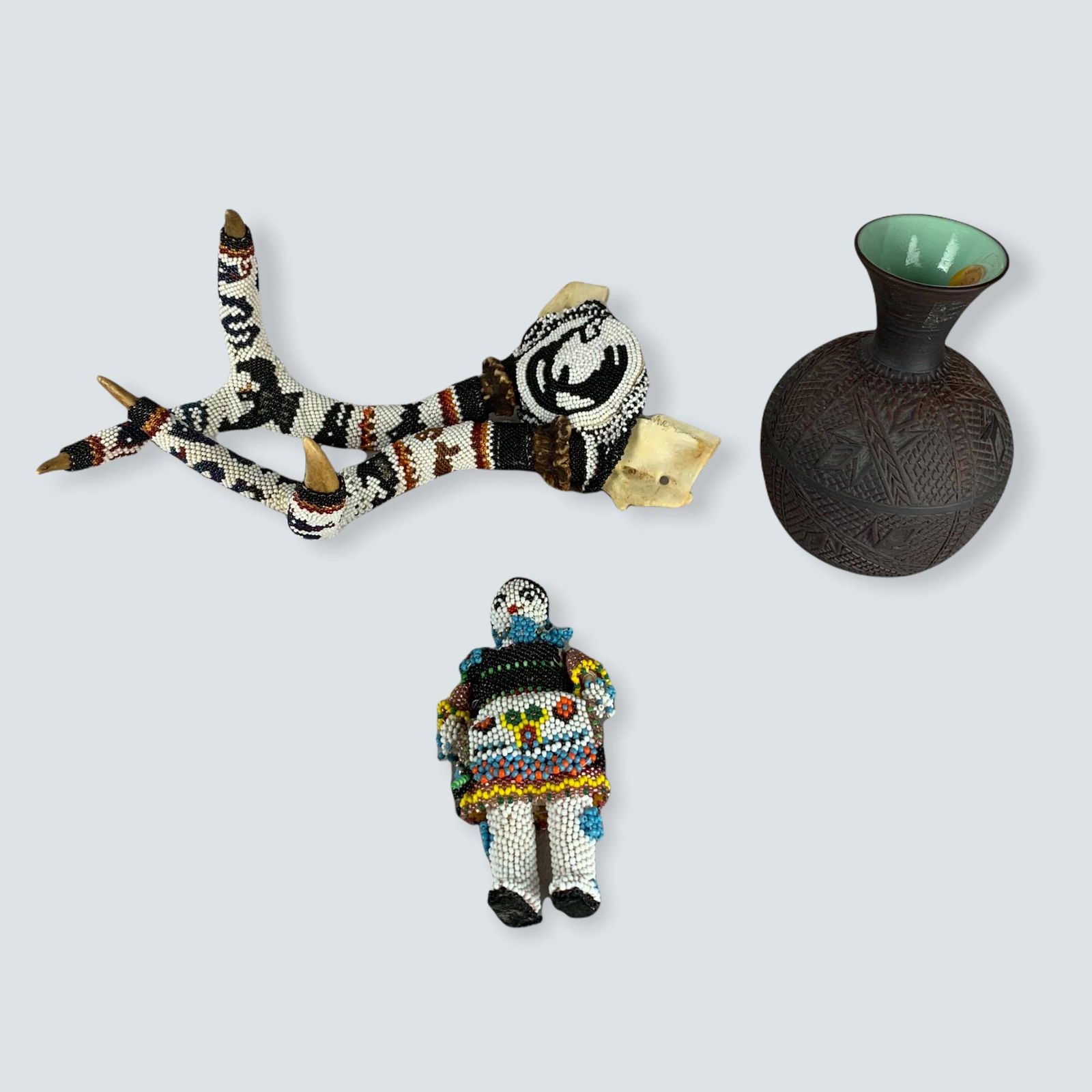 Six nations Reserve Pottery Vase & Full Beaded Doll (1 of 1)