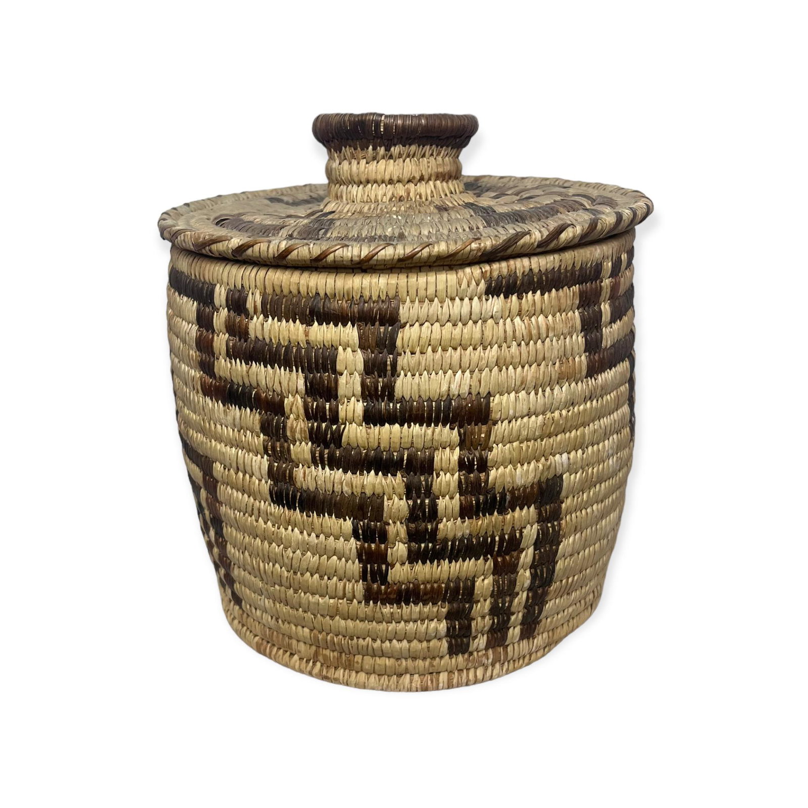 Papago Tohono O'odham Covered Basket: An excellent condition vintage covered Papago - Tohono O'odham basket. 7 wide x 8 tall.