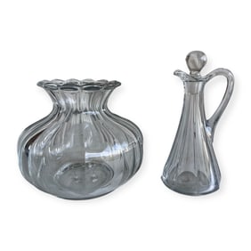 2 Pieces of Glassware