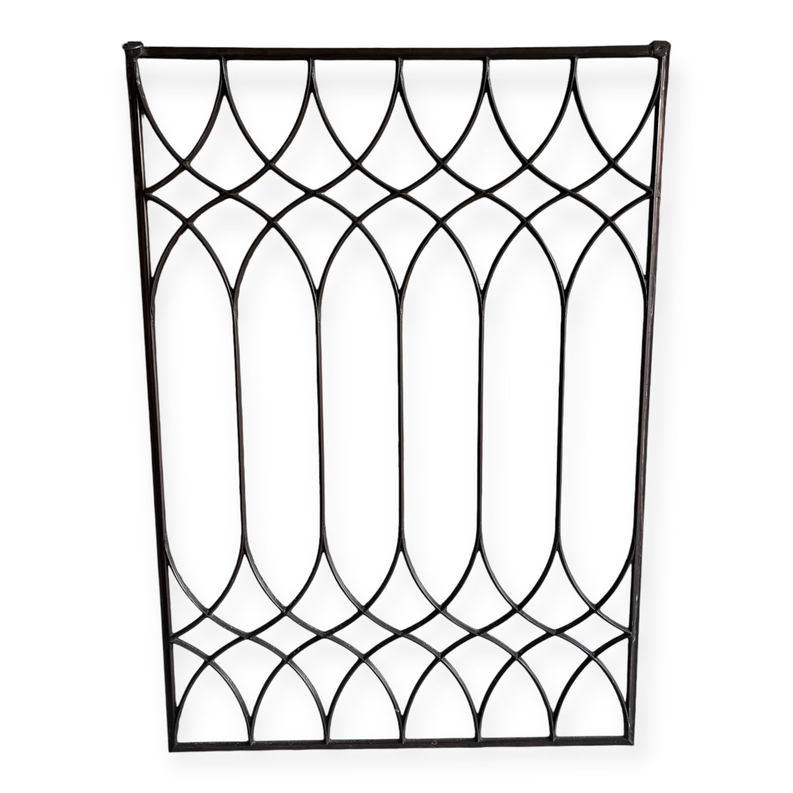 Leaded Glass Window: Great condition, measuring 24.5 x 35 inches.