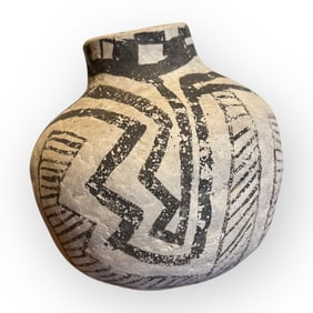 Prehistoric Anasazi Black on White Jar