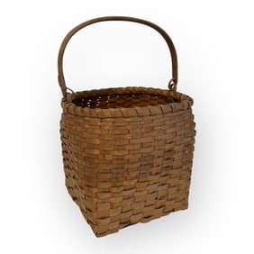 Swing Handled Ho-Chunk Basket