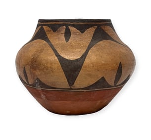 Small Santa Domingo Pottery Olla