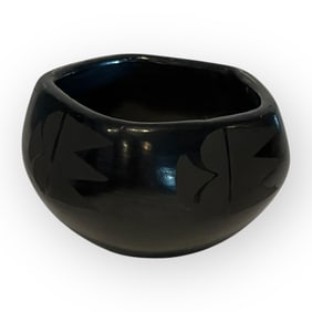 Small Pentagon Shaped Santa Clara Bowl