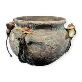 Small Zuni Fetish Pot (Edna Leki, 1924-2003)