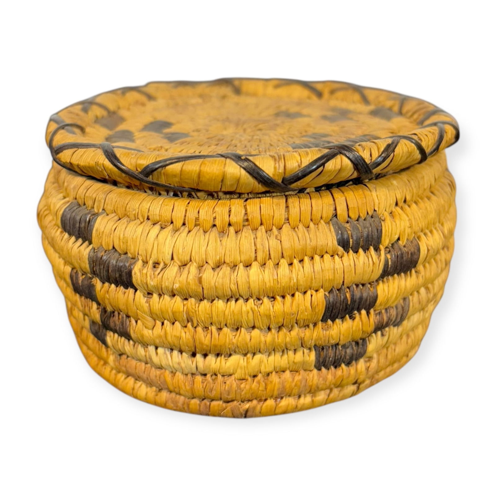 Tohono O'odham (Papago) Small Lidded Basket (1 of 2)