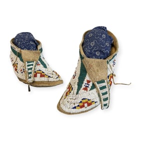 Fully Beaded Plains 19th C Moccasins
