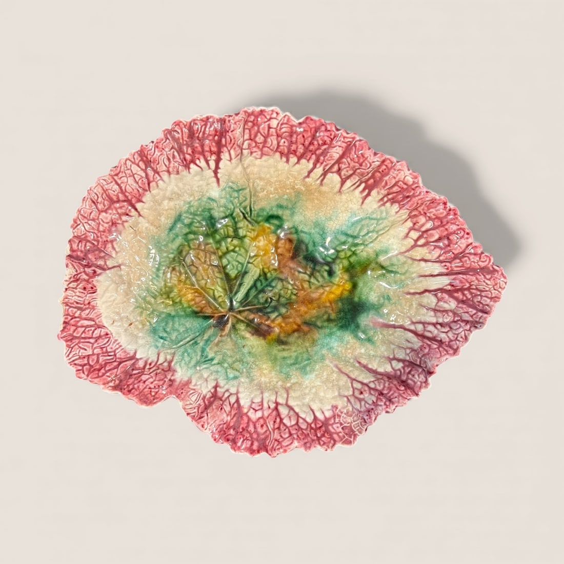 Majolica Leaf Dish (1 of 2)