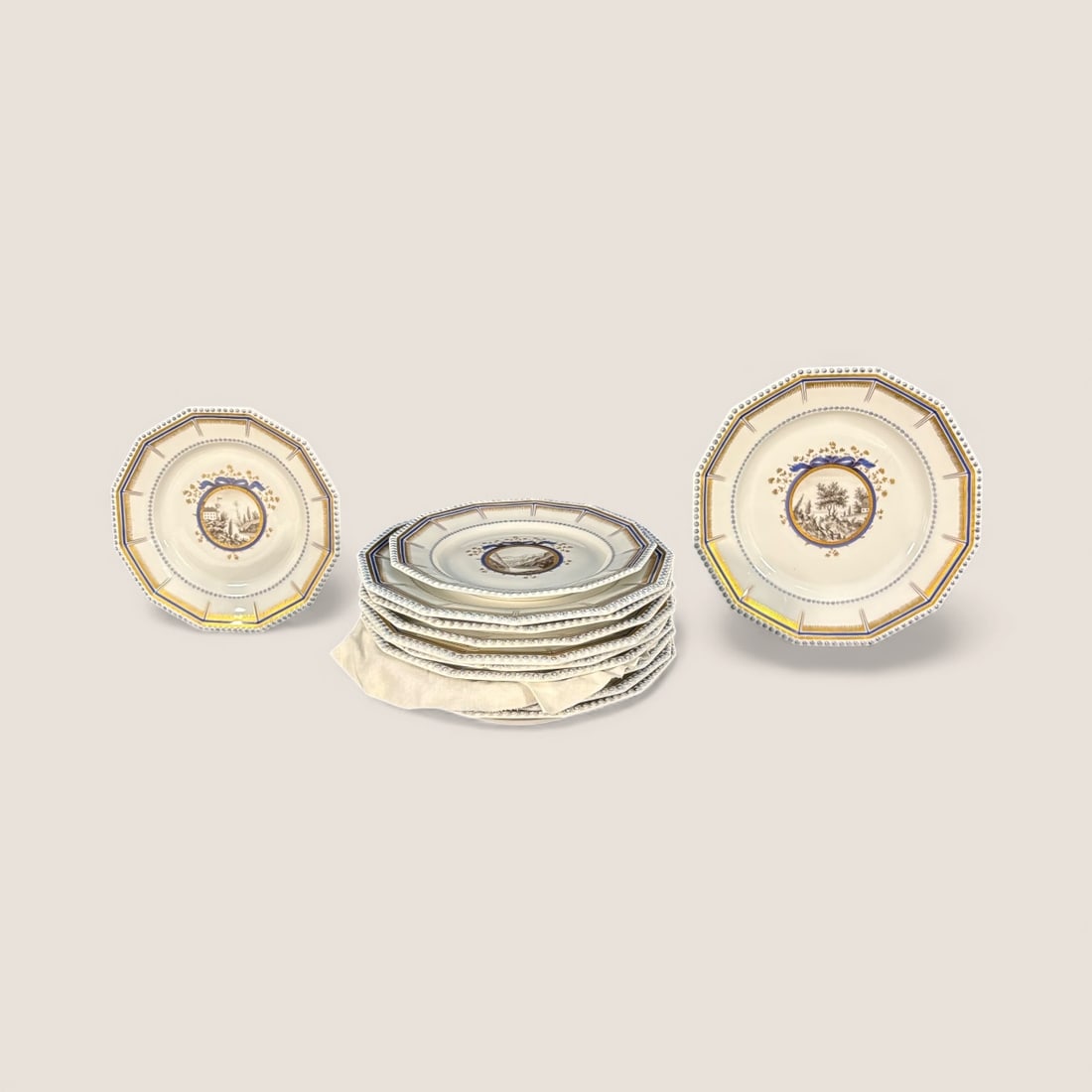 Set Of Meissen Lithograph Centers Bowls And Plates (1 of 3)