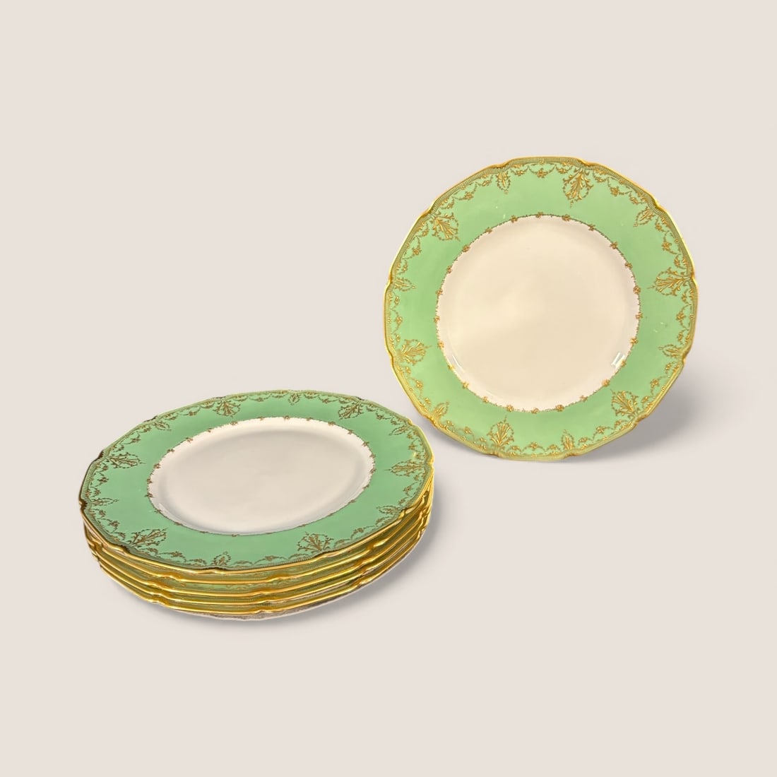 Set Of Royal Doulton Dinner Plates Made For " Higgins & Seiter New York ": Set of 6 10 1/2 inch dinner plates made for " Higgins & Seiter New York " by the Royal Doulton Co. Circa 1902-1930. All good