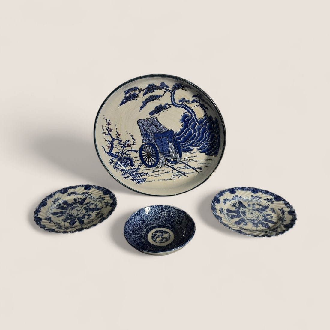 4 Pieces of Oriental Pattern Porcelain (1 of 1)