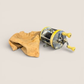 Vintage Shakespeare 1965 Professional Model RVl Fishing Reel