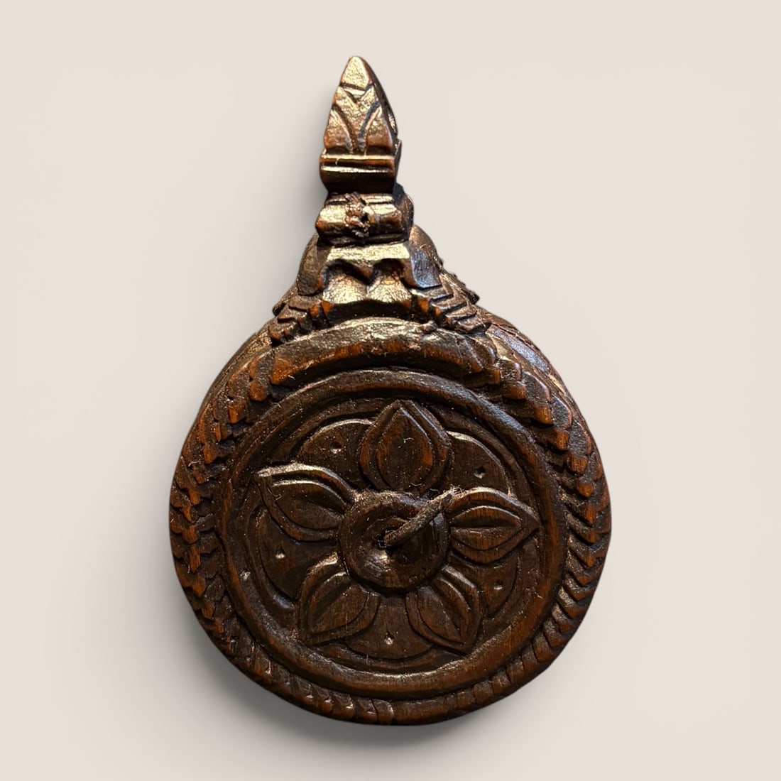 Wooden Chip Carved Pulley (1 of 1)