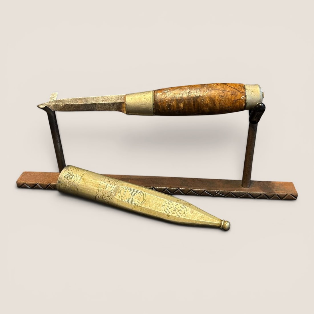 Antique Burl Handle Scandinavian Sheath Knife With Sheath: A mid 19th century Scandinavian burl handle sheath knife with the original german silver sheath, knife is 6 1/2 long and in sheath is 7 3/4 long, nice and originalWe provide in-house shipping on all i