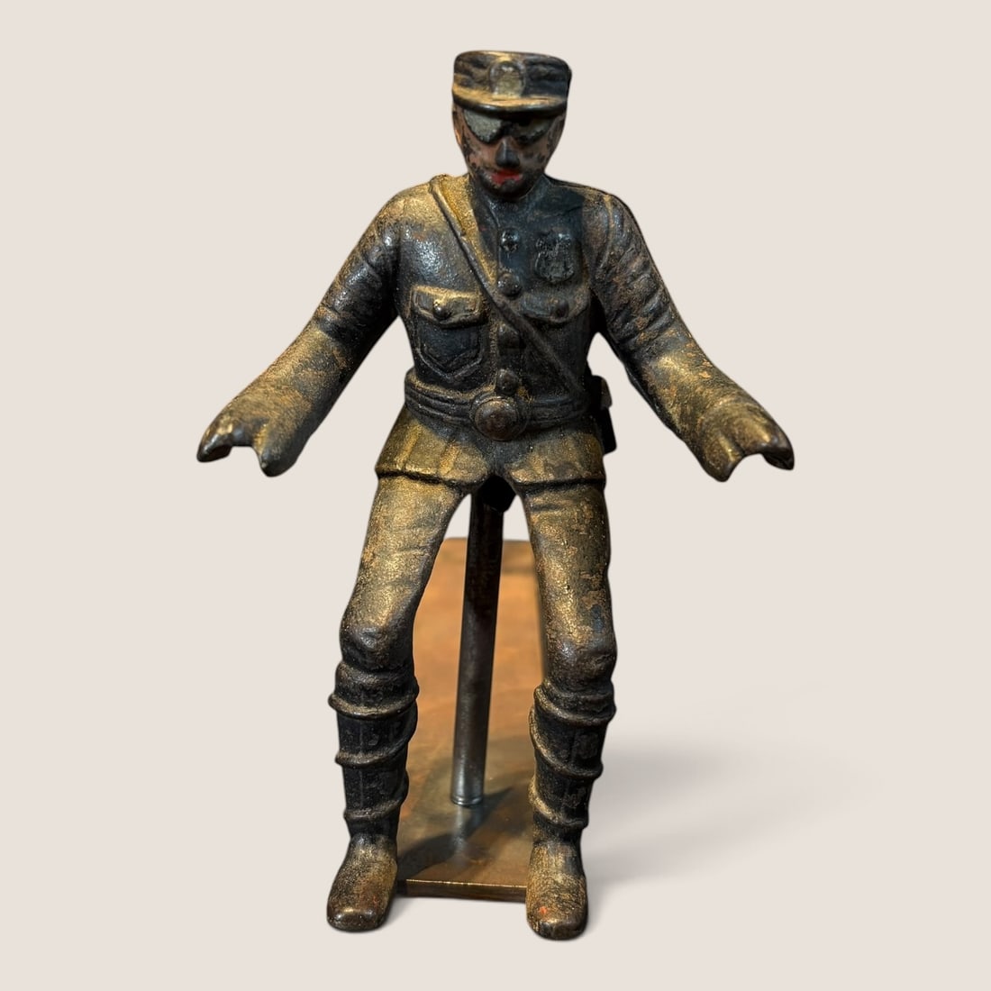 Rare Antique Cast Iron Policeman Driver For Motorcycle: Rare antique cast iron replacement driver for antique motorcycle 5 inch designed for Hubley or Harley Davidson motorcycle ! Bid directly at Bid.Ziebarths.com for a lower buyers premium (18%). We offer