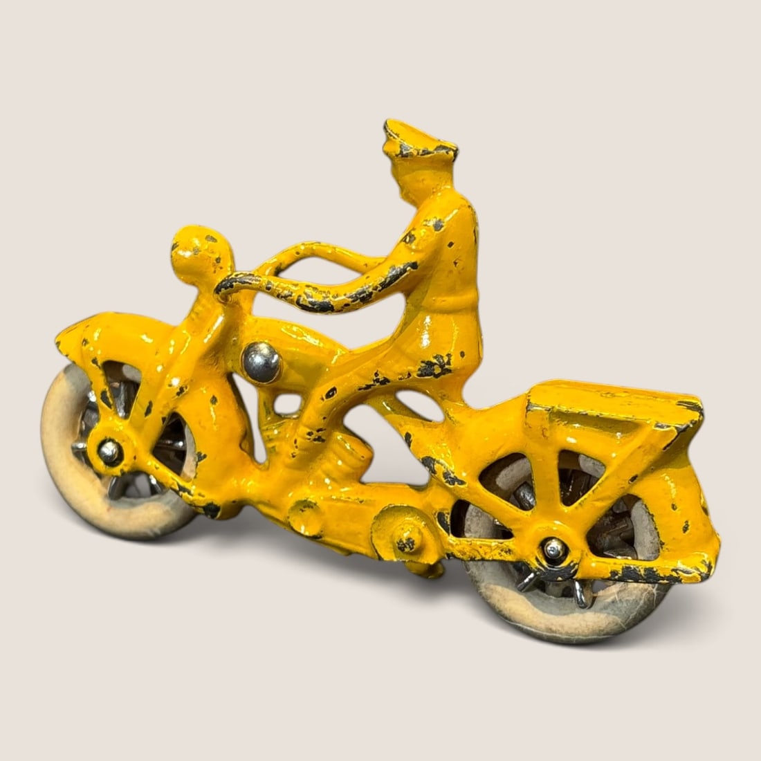 1930s Hubley Cast Iron Cop Motorcycle: An antique Hubley cast iron cop motorcycle 4 inch good and original except for one small tip of stand broke off Bid directly at Bid.Ziebarths.com for a lower buyers premium (18%). We offer in-house sh