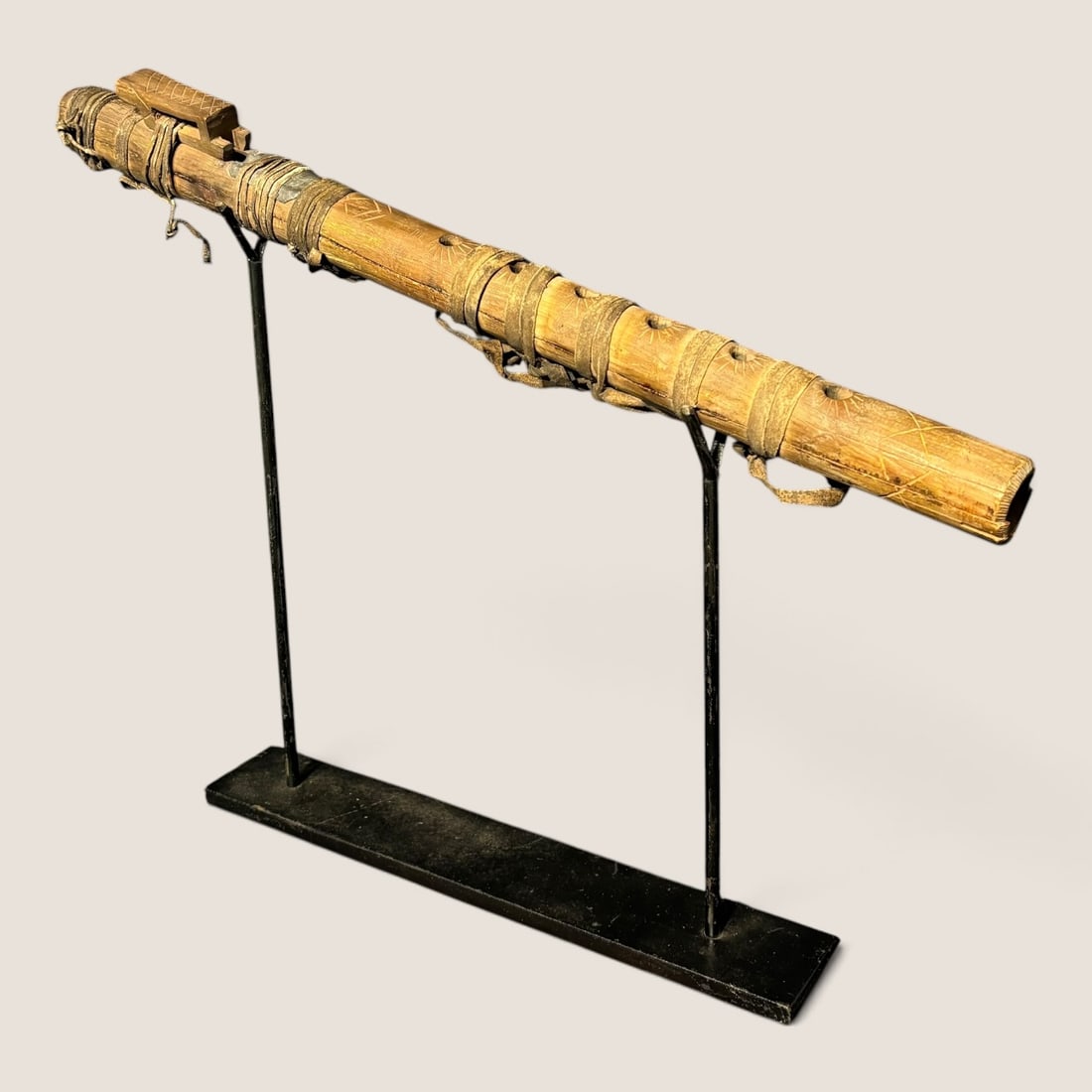 Excellent Plains Courting Flute: Native American Courting Flute, with deep carvings, red pigment. Good overall condition. Measuring approx 18 inches in length.We offer effecient & affordable in-house shipping on all items in this
