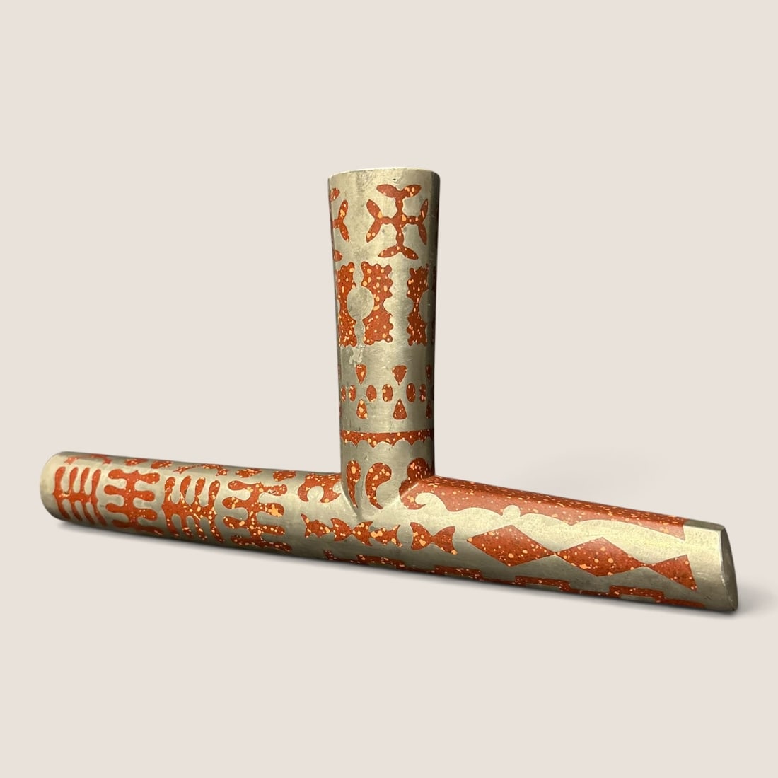 Eastern Sioux Catlinite Pipe Bowl With Inlay: T shaped bowl decorated with geometric designs measuring 10 inches in length x 5 inches tall.We offer effecient & affordable in-house shipping on all items in this auction. Bid directly at