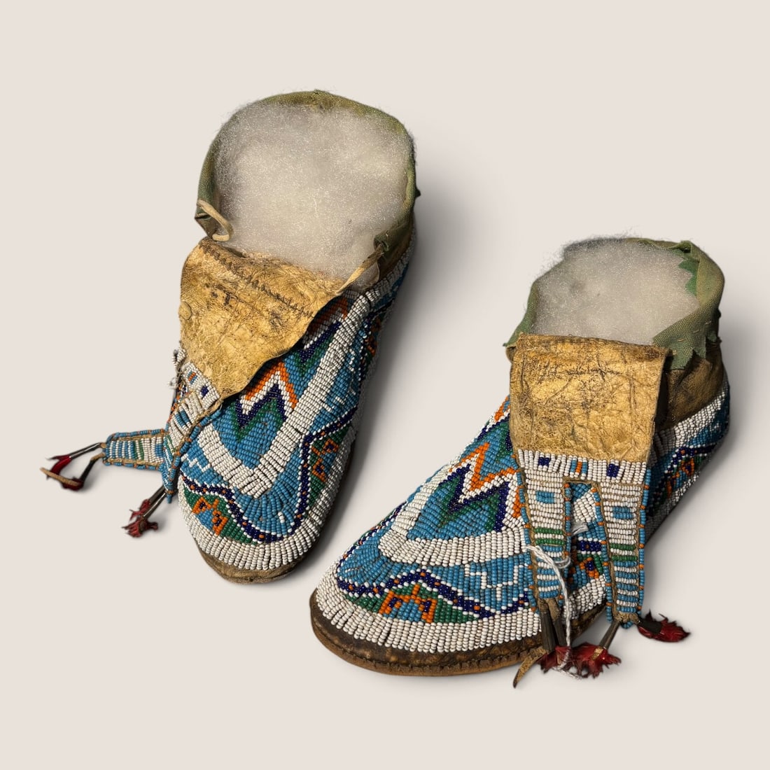 Exceptional Pair of Beaded Northern Plains Moccasins (1 of 3)