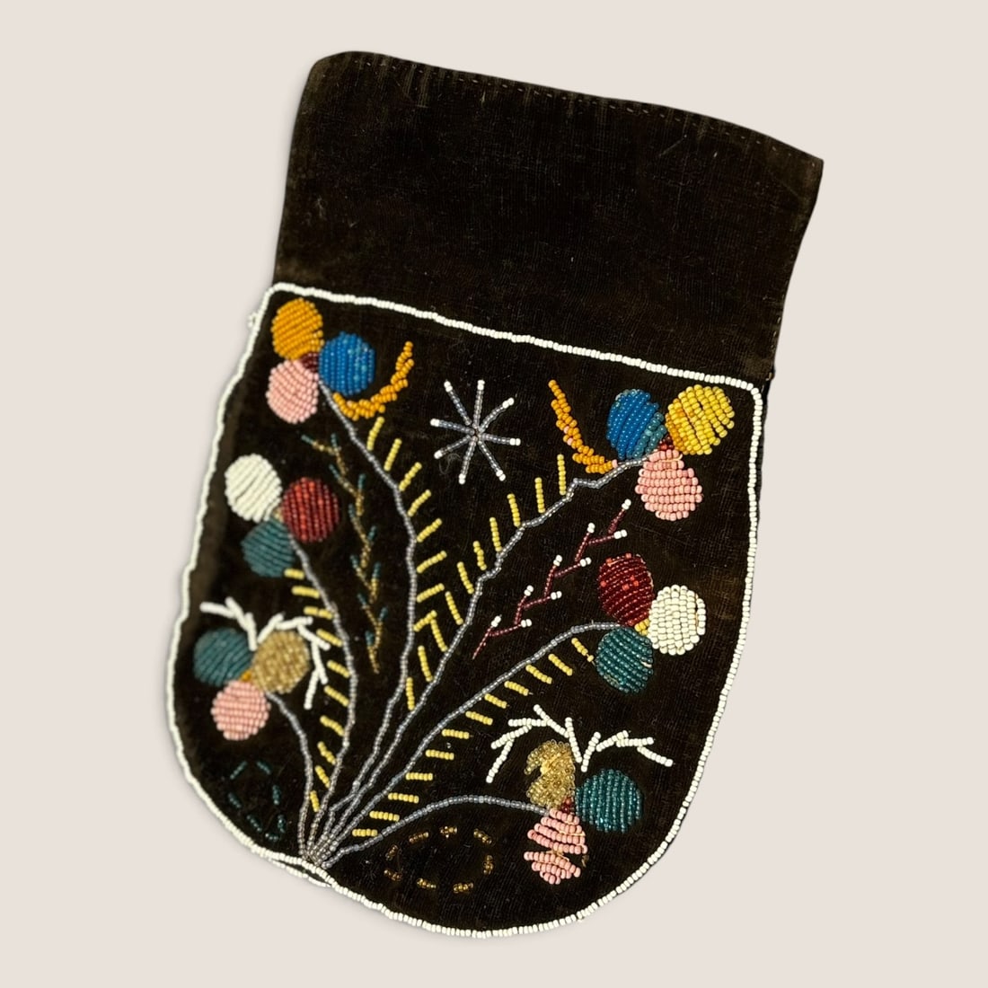 Superb Great Lakes Beaded Pouch - 2