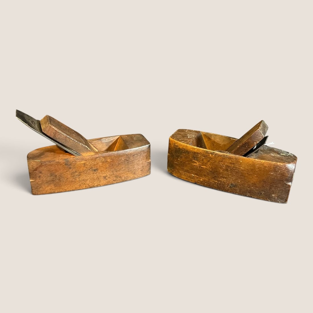 2 Antique Wood Coffin-Style Smoothing Planes (1 of 2)