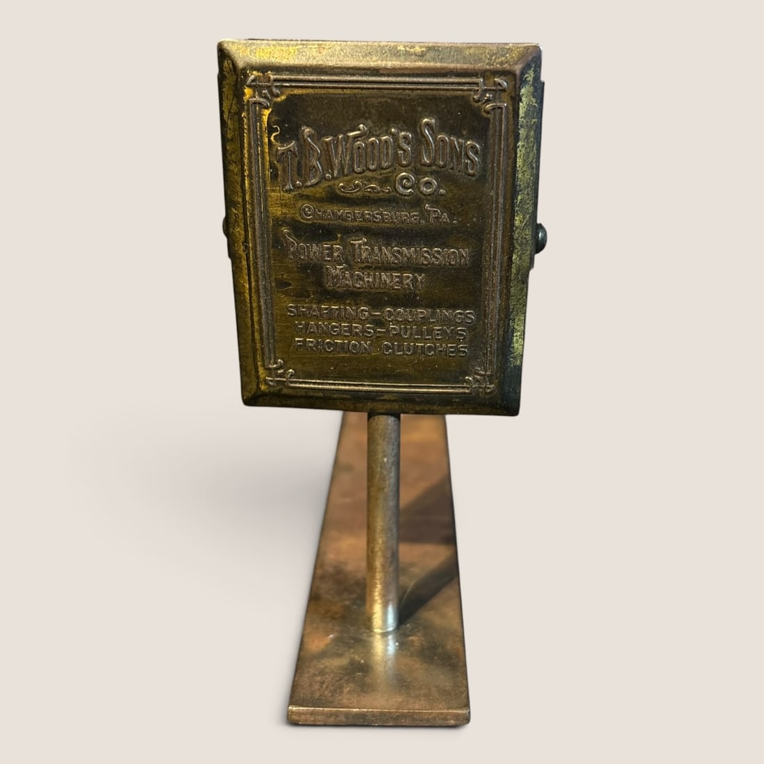 Antique Advertising Bill Clip. " T.B. Wood's Sons Co " Chambersburg Pa.: Antique advertising bill clip " T.B. Wood's Sons Co. " Chambersburg Pa. 2 1/2 x 2We offer effecient & affordable in-house shipping on all items in this auction. Bid directly at Bid.Ziebarths.com for