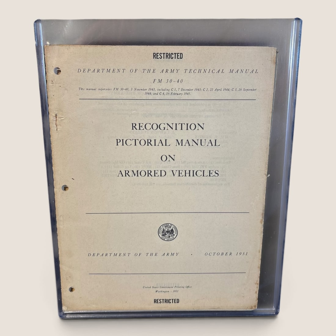 1951 " Recognition Pictorial Manual On Armored Vehicles " Book: Very nice 1951 " Recognition Pictorial Manual On Armored Vehicles " " Book, 10 x 8 inches, excellentWe offer effecient & affordable in-house shipping on all items in this auction. Bid directly at