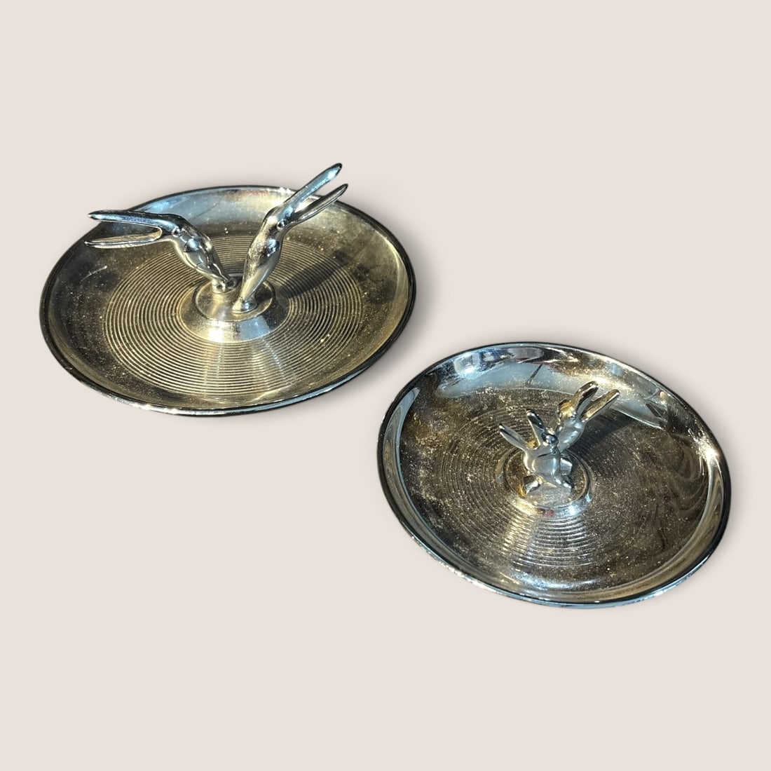 2 Vintage 1950's " Pincherette " Art Deco Trinket Trays: A 5 3/4 and a 4 1/2 inch vintage Art Deco 1950's " Pincherette " trinket trays, chrome, both in excellent original conditionWe offer effecient & affordable in-house shipping on all items in this