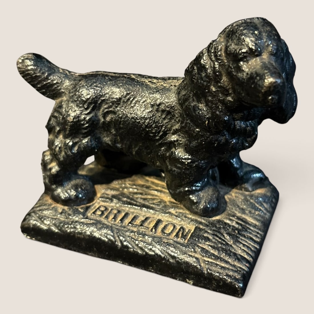 Antique Cast Iron Spaniel Dog Advertising Paperweight " Brillion Iron Works " (1 of 2)