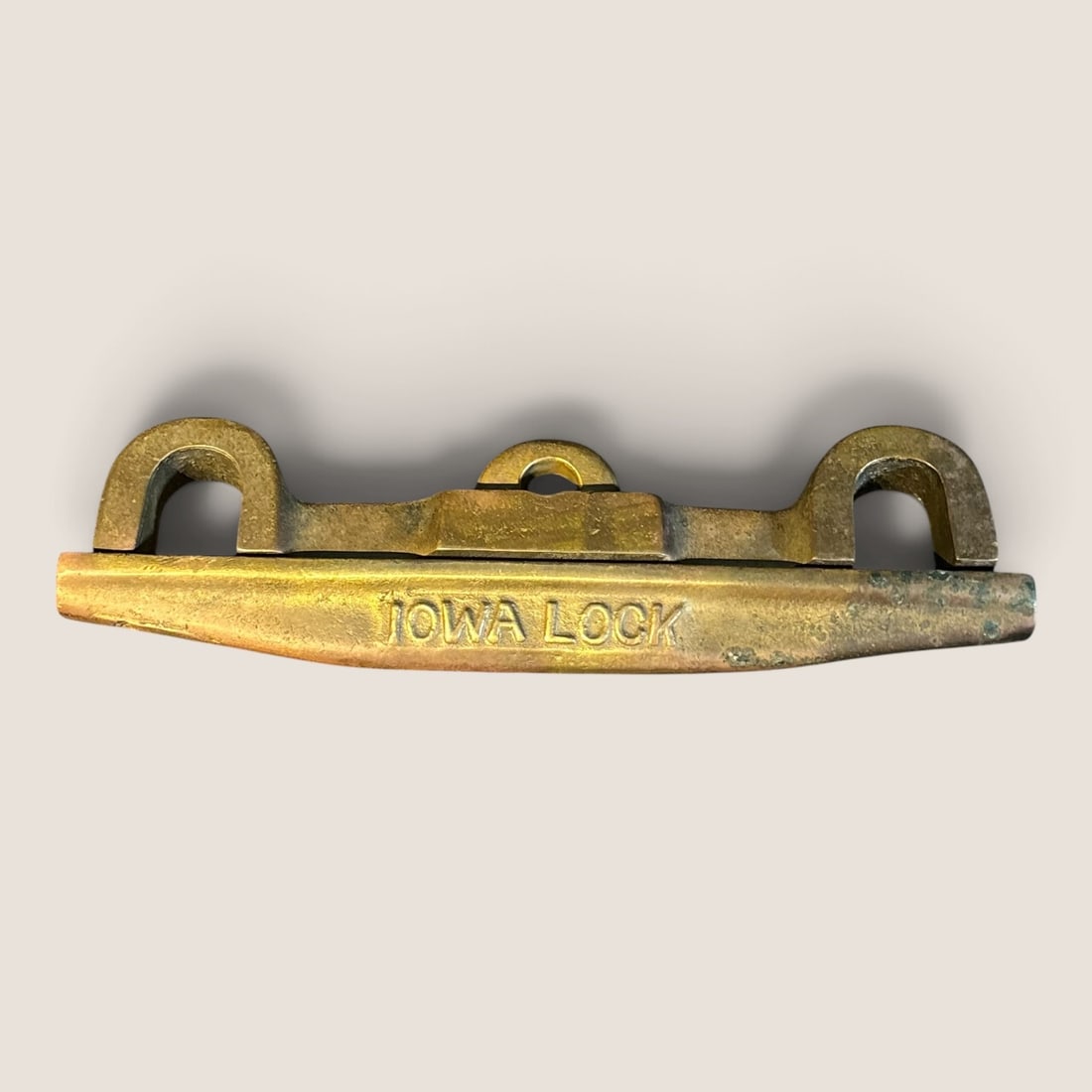 Mid 1900';s Heavy Brass " Iowa Lock ": Unusual heavy brass mid 1900's lock, marked " Iowa Lock ", 7 inches longWe offer effecient & affordable in-house shipping on all items in this auction. Bid directly at Bid.Ziebarths.com for our lowest