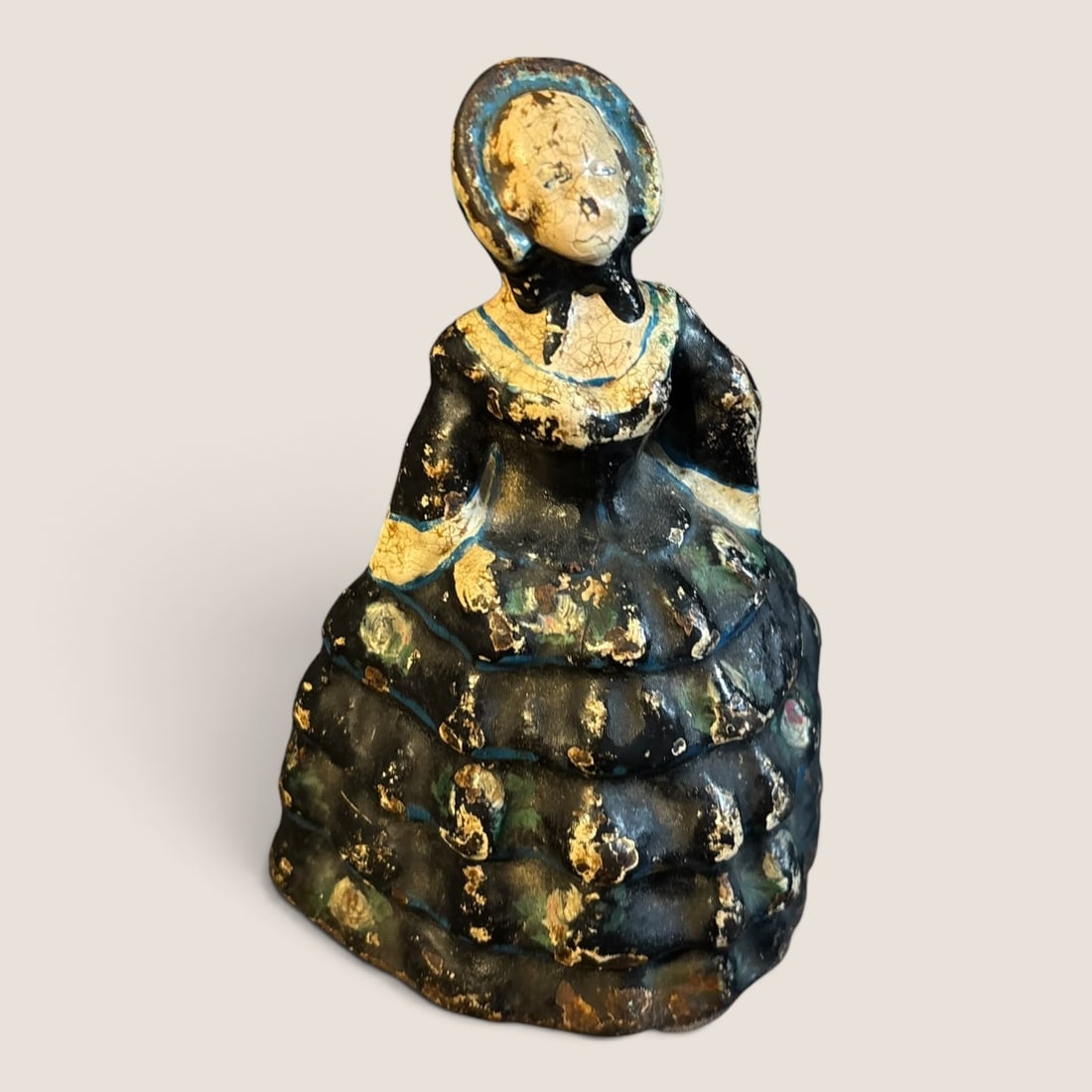 Cast Iron " Colonial Lady " Doorstop (1 of 2)