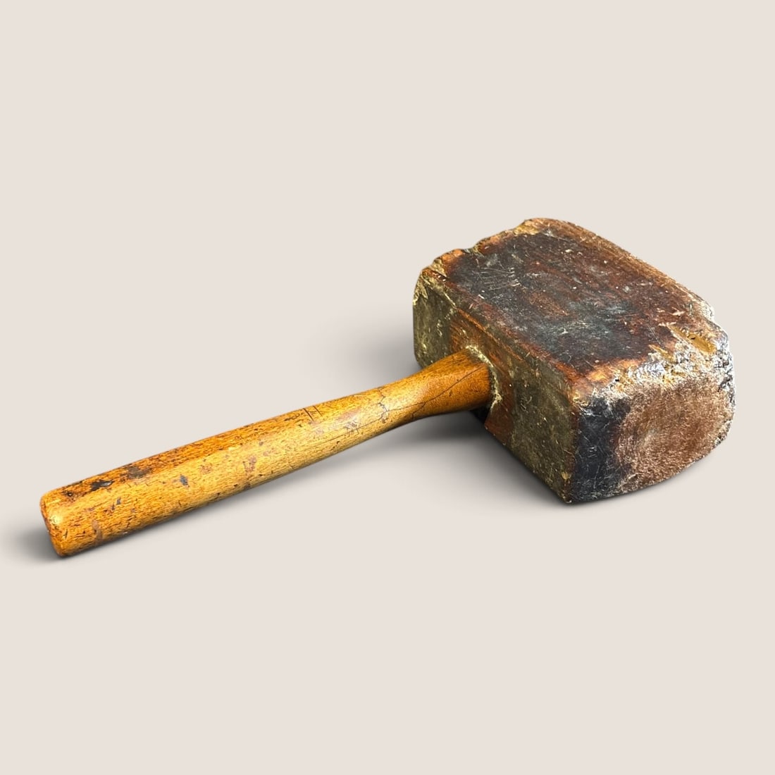 Antique Burl Wood Mallet: Antique Burl Wood MalletWe offer effecient & affordable in-house shipping on all items in this auction. Bid directly at Bid.Ziebarths.com for our lowest buyers premium (18%)!