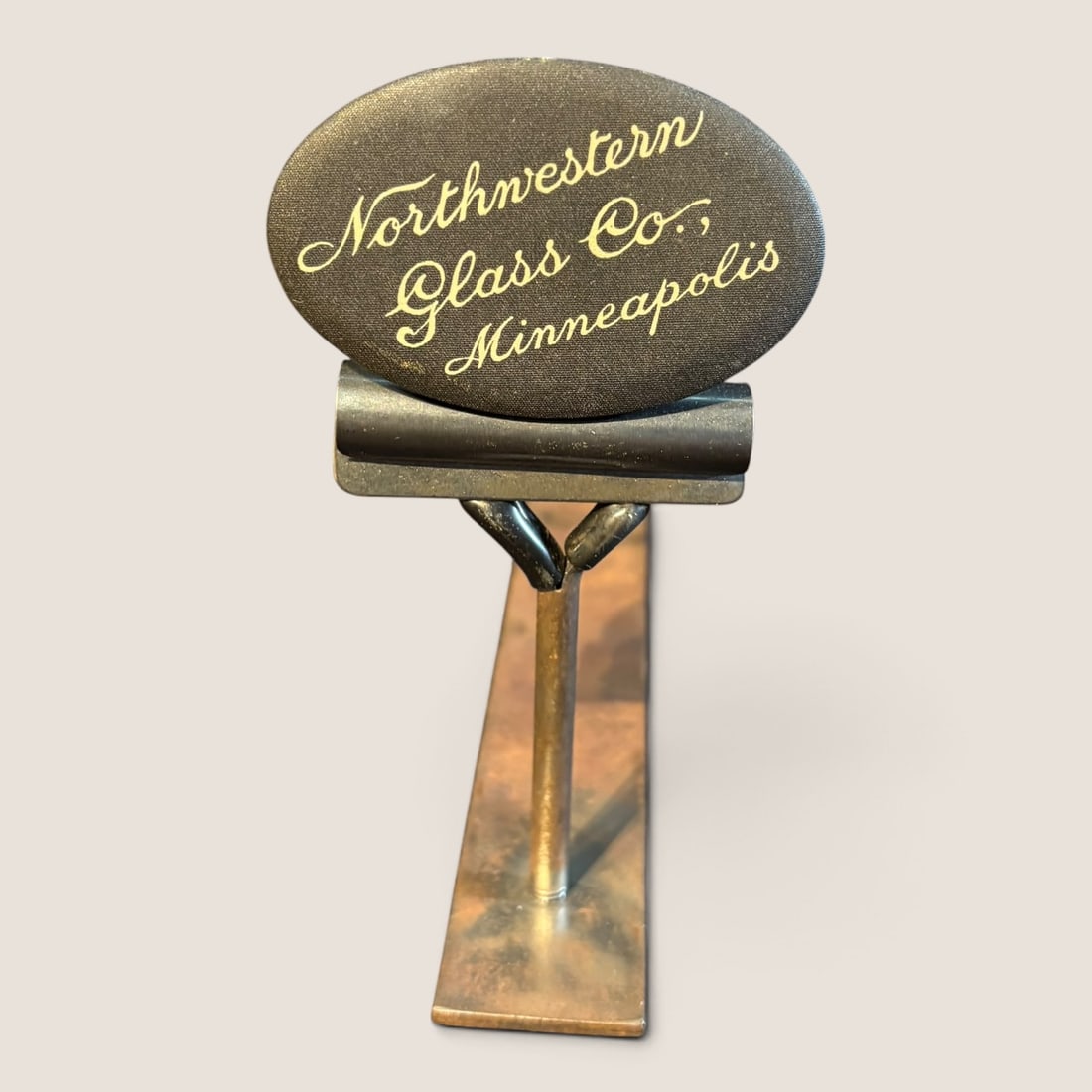 Antique Advertising Bill Letter Clip, " Northwestern Glass Co. ", Minneapolis Minn.: Antique advertising bill clip, " Northwestern Glass Co. ", Minneapolis, 2 3/4 x 2 1/4We offer effecient & affordable in-house shipping on all items in this auction. Bid directly at Bid.Ziebarths.com