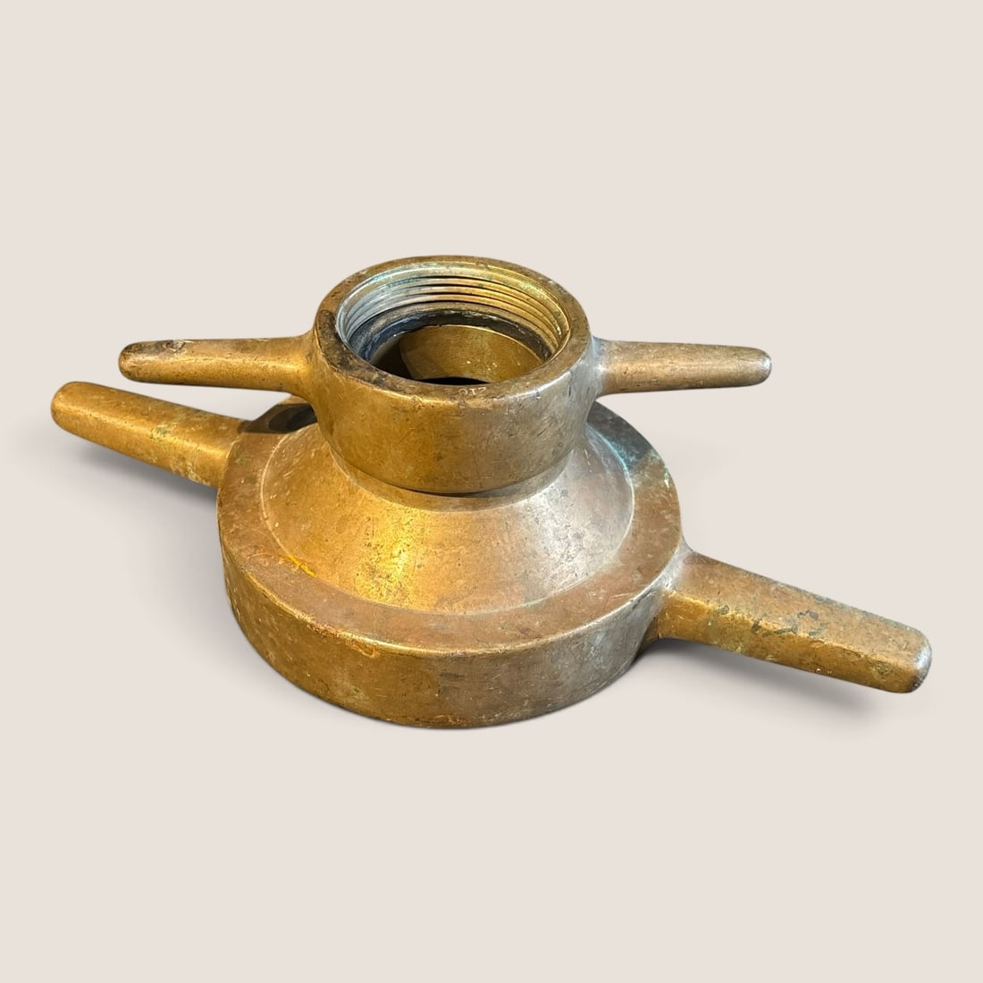 Vintage heavy Brass Fire Hydrant Cap Or Hose Adapter (1 of 1)