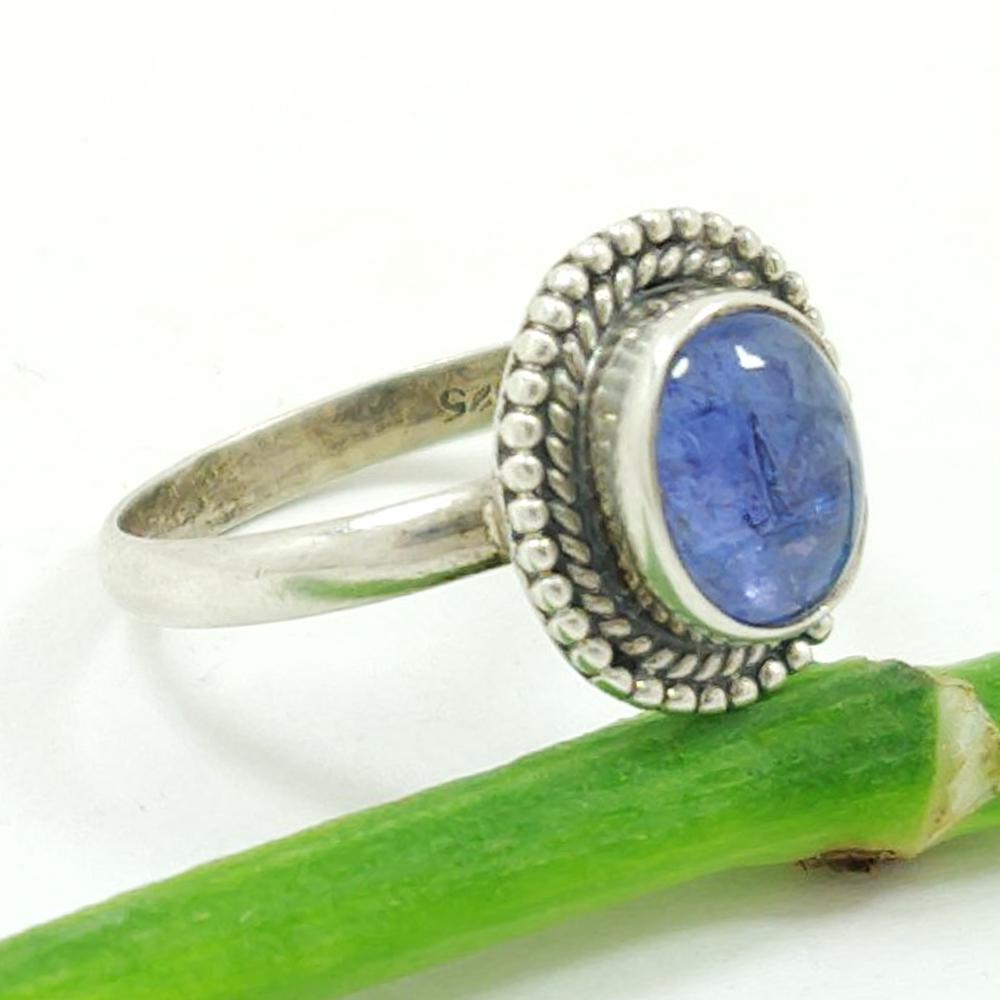 TANZANITE GEMSTONE 92.5 STERLING SILVER RING: ITEM : RING MAIN STONE : TANZANITE MAIN STONE SHAPE : OVAL MAIN STONE SIZE : 8X7 MM MAIN STONE COLOR : PURPLE METAL : STERLING SILVER METAL PURITY : 92.5 RING SIZE : 8 RING WEIGHT : 3.16 GRAM PRODUCT 