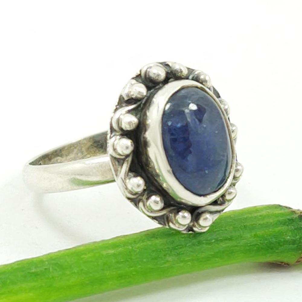 TANZANITE GEMSTONE 92.5 STERLING SILVER RING: ITEM : RING MAIN STONE : TANZANITE MAIN STONE SHAPE : OVAL MAIN STONE SIZE : 8X6 MM MAIN STONE COLOR : BLUE METAL : STERLING SILVER METAL PURITY : 92.5 RING SIZE : 6 RING WEIGHT : 3.41 GRAM PRODUCT CO