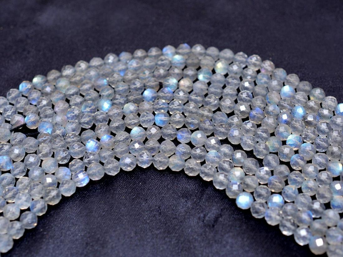 Labradorite Rondelle Micro Round Faceted Beads: Product Description : Natural Labradorite Gemstone Rondelle Micro 3 MM Round Faceted Beads 10 Lines Strand 13 Inches each Product Type : Loose Beads Strand Gemstone : Labradorite Color : Multicolor Be