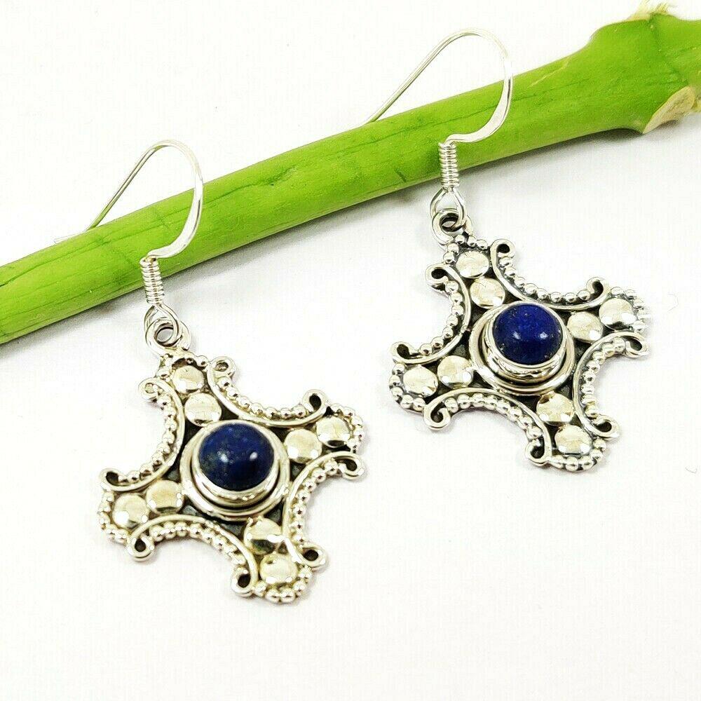 LAPIS LAZULI GEMSTONE 925 STERLING SILVER EARRING: LAPIS LAZULI GEMSTONE 925 STERLING SILVER EARRING Product Type : EARRING Main Stone : LAPIS LAZULI Main Stone Shape : ROUND Main Stone Size : 5X5 MM Main Stone Color : BLUE Metal : STERLING SILVER Met