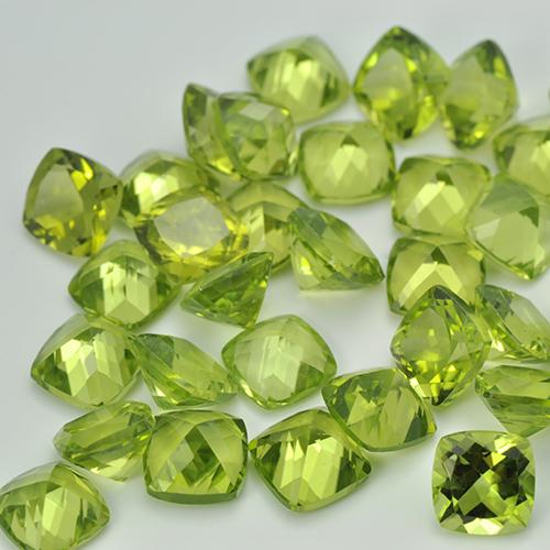 Natural Peridot 5x5 MM Cushion Faceted Cut 50 Pieces: Natural Peridot 5x5 MM Cushion Faceted Cut 50 Pieces Gemstone : Peridot Shape : Cushion Size : 5x5 MM Type : Faceted Cut Color : Green Quantity : 50 Pieces Weight : 31.5 Carats Country of Origin : Mya
